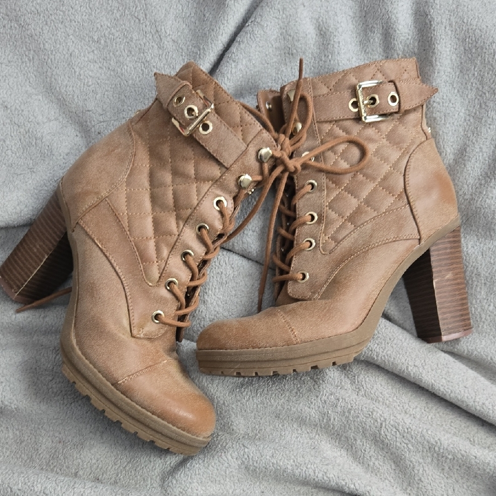 G By Guess Size 61/2m